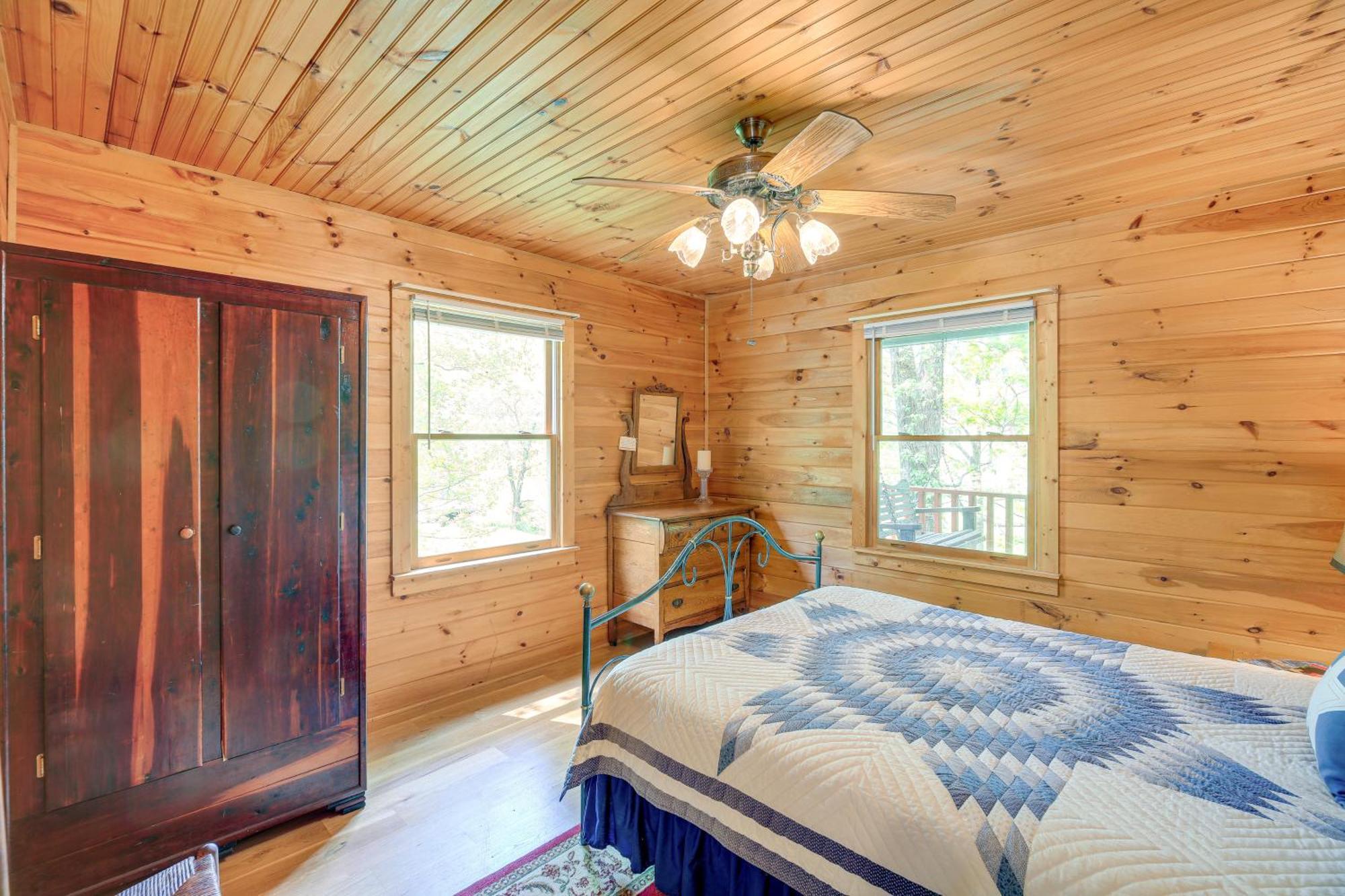 Quaint Blue Ridge Cabin Rental With On-Site Stream! Sparta 外观 照片