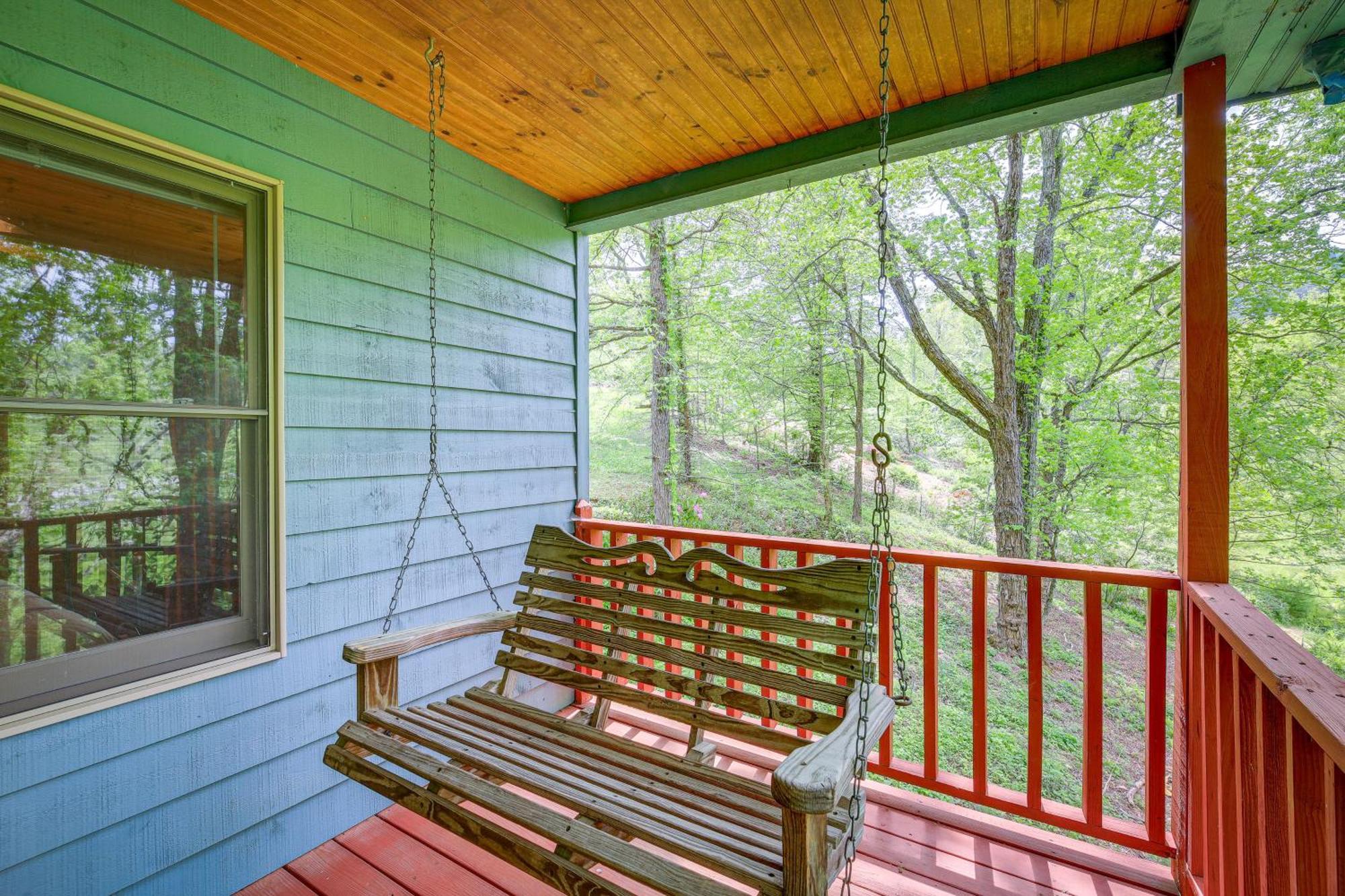 Quaint Blue Ridge Cabin Rental With On-Site Stream! Sparta 外观 照片