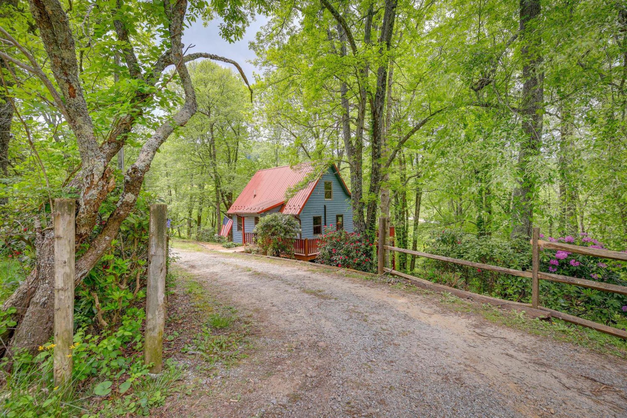 Quaint Blue Ridge Cabin Rental With On-Site Stream! Sparta 外观 照片